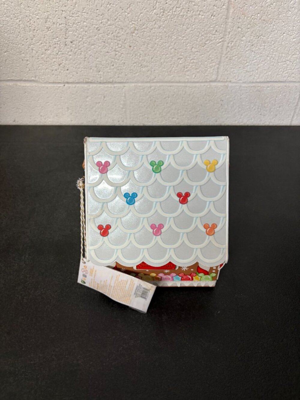 Loungefly Stitch Shoppe Minnie Gingerbread House Crossbody ( damage last photo ) - Picture 2 of 7